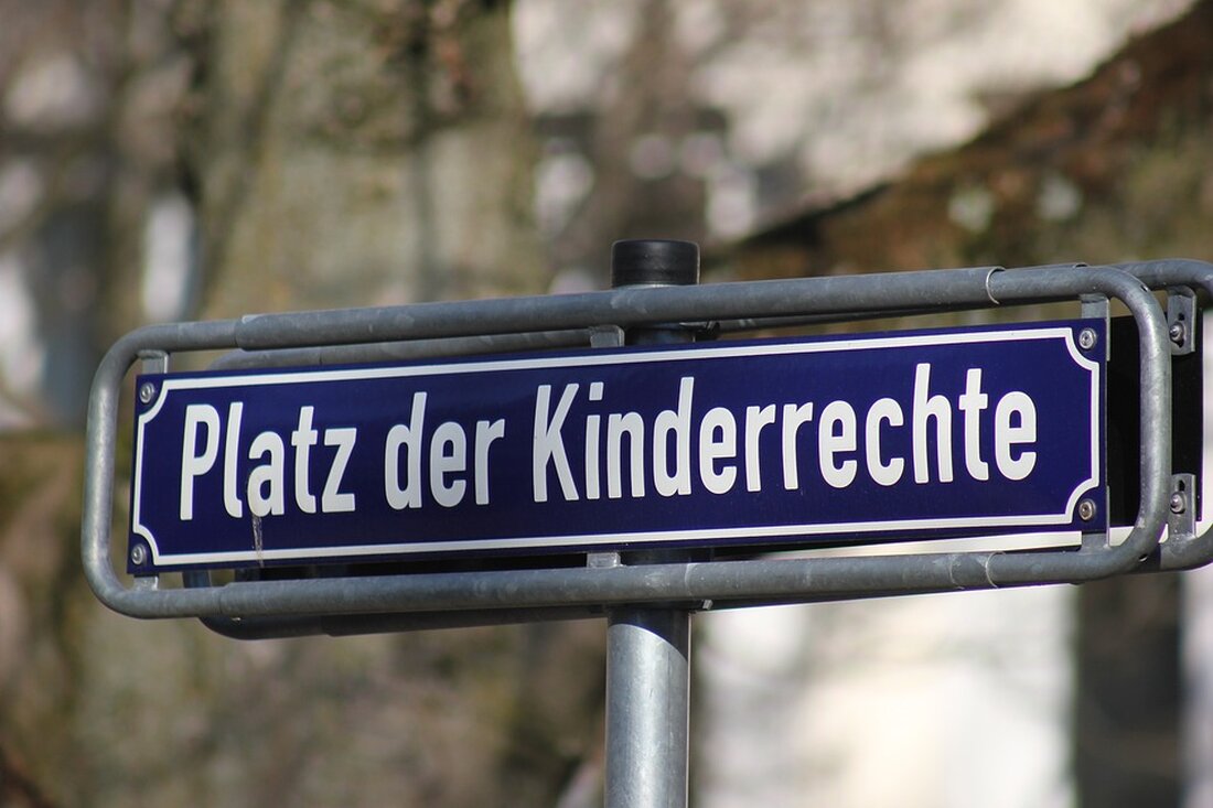 Terre des hommes fordert die Verankerung der Kinderrechte im Grundgesetz zum 75. Jahrestag. Erfahren Sie, warum dies ein wichtiges Signal ist und welche Schritte zur Förderung kinderfreundlicher Lebensverhältnisse folgen müssen.