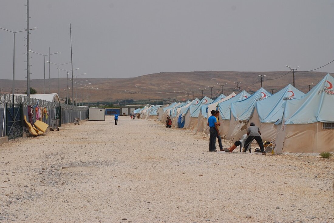 Nach der israelischen Offensive im Libanon droht eine massive Flüchtlingswelle nach Europa; humanitäre Lage eskaliert.