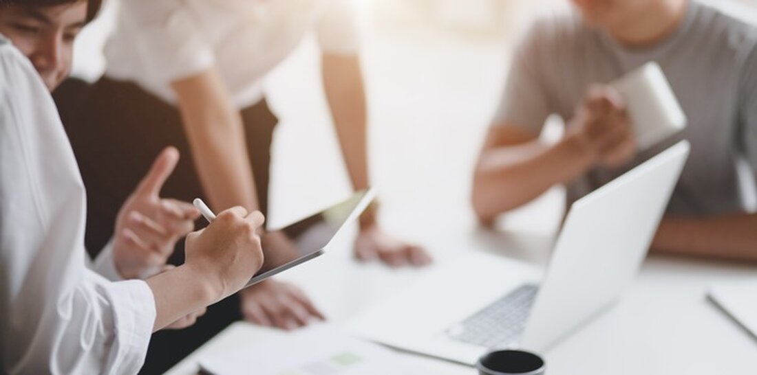 Entdecken Sie im UNIKIMS Business Spotlight die Bedeutung von Resilienz für Unternehmen in Krisenzeiten. Am 5. November 2024 diskutieren Prof. Dr. Peter Eberl und Dr. Kijan Vakilzadeh über Strategien und Lösungsansätze, um Organisationen krisenfest zu machen. Melden Sie sich jetzt an und erfahren Sie, wie Sie mit neuen Herausforderungen umgehen können!