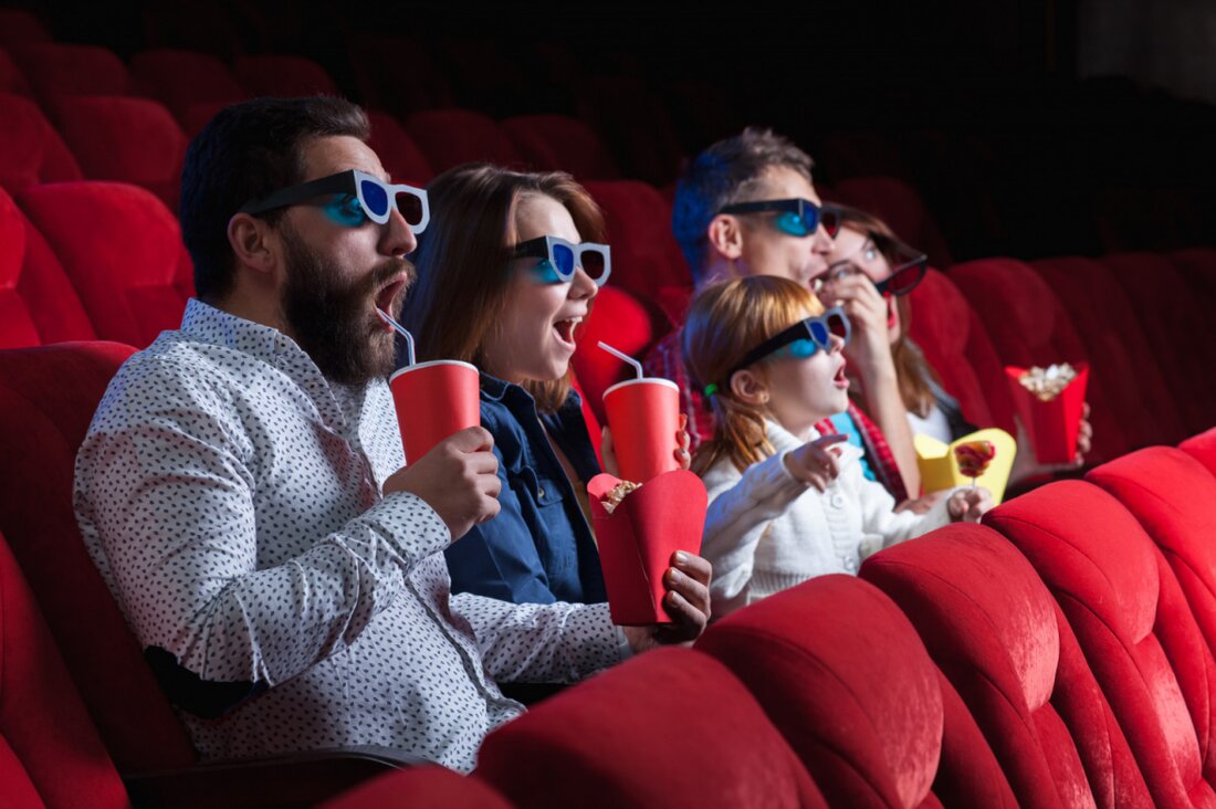 Sehr geehrte Leserinnen und Leser, in der Welt des Live-Entertainments gibt es unzählige Möglichkeiten, um das Publikum zu begeistern. Von spektakulärer Akrobatik bis hin zu zauberhaften Shows, bieten Künstlerinnen und Künstler eine breite Palette an Unterhaltungsmöglichkeiten. In diesem Beitrag möchten wir Ihnen einen Überblick über die verschiedenen Optionen geben und Ihnen helfen, das perfekte Live-Entertainment für Ihre Veranstaltung zu finden. Akrobatik ist eine dynamische Art des Live-Entertainments, die das Publikum in ihren Bann zieht. Akrobaten beherrschen eine Vielzahl von Techniken wie Handstand, Jonglage, und Pyramidenbildung und können diese in atemberaubenden Vorführungen präsentieren. Dabei sind sie nicht nur körperlich beeindruckend, sondern …