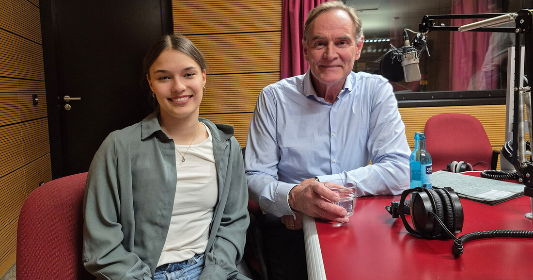 Oberbürgermeister Jung startet den Podcast "Leipzig und Leute" und spricht mit Jung-Sportlerinnen über aktuelle Themen.