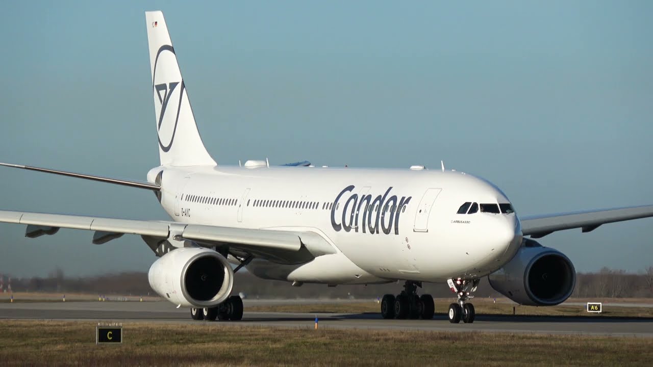 Atemberaubendes Licht Airbus A330-243 Condor D-AIYC Training auf der Landebahn 26R des Flughafens Leipzig-Halle
