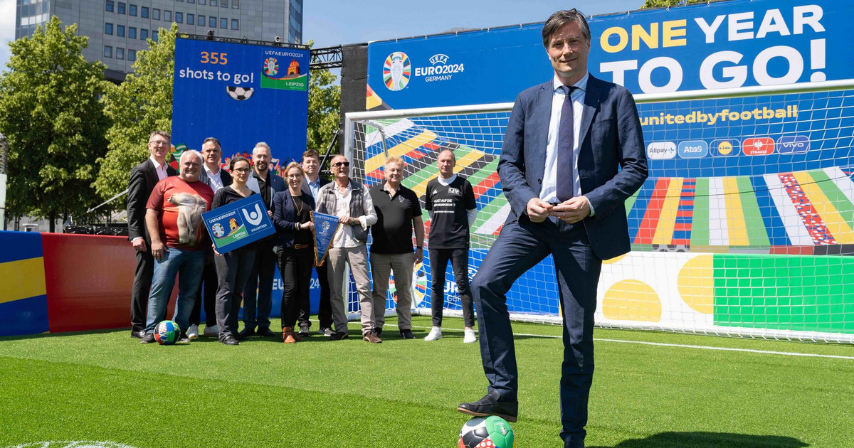 Leipziger stimmen sich auf den Fußballsommer 2024 ein: Straßenbahn und Torwandschießen zur UEFA EURO 2024