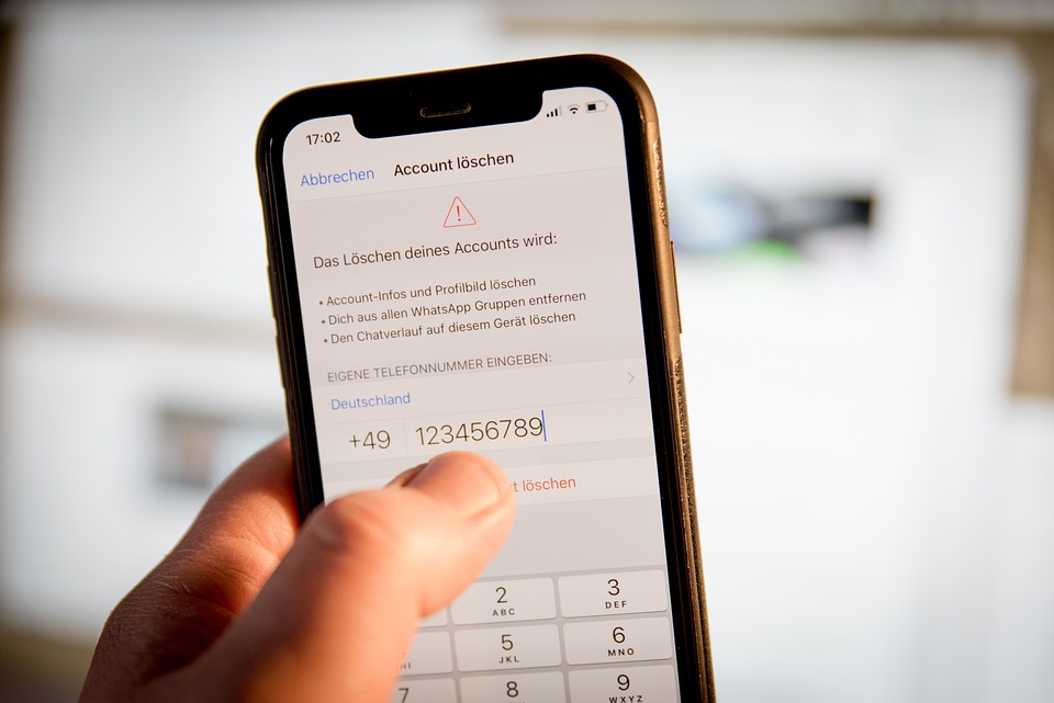 Medienpädagogik für Eltern: Neue Workshopreihe gegen Smartphone-Stress