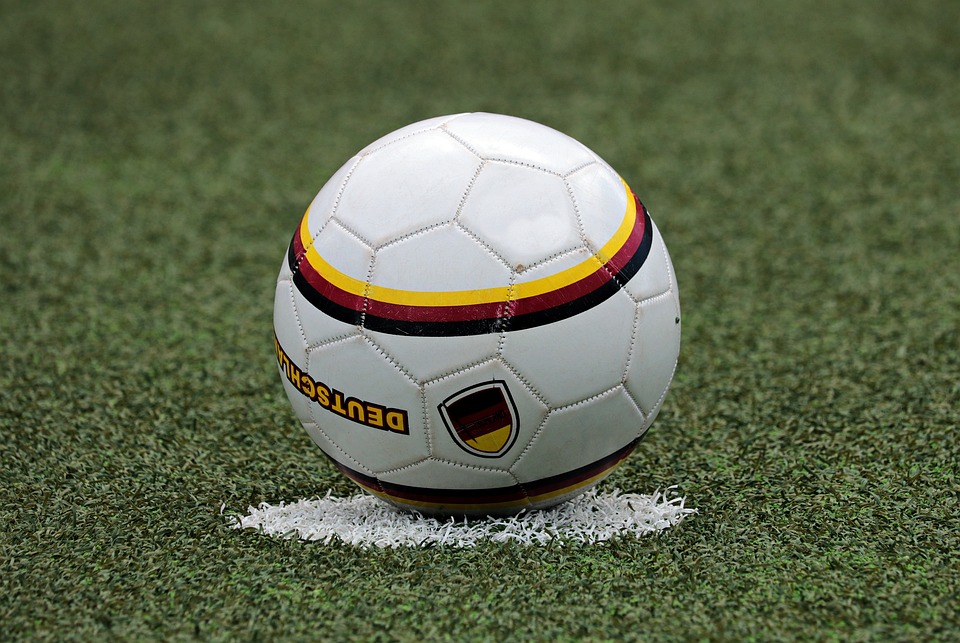Fußball und Identität: Podiumsdiskussion am 26. Juni 2024