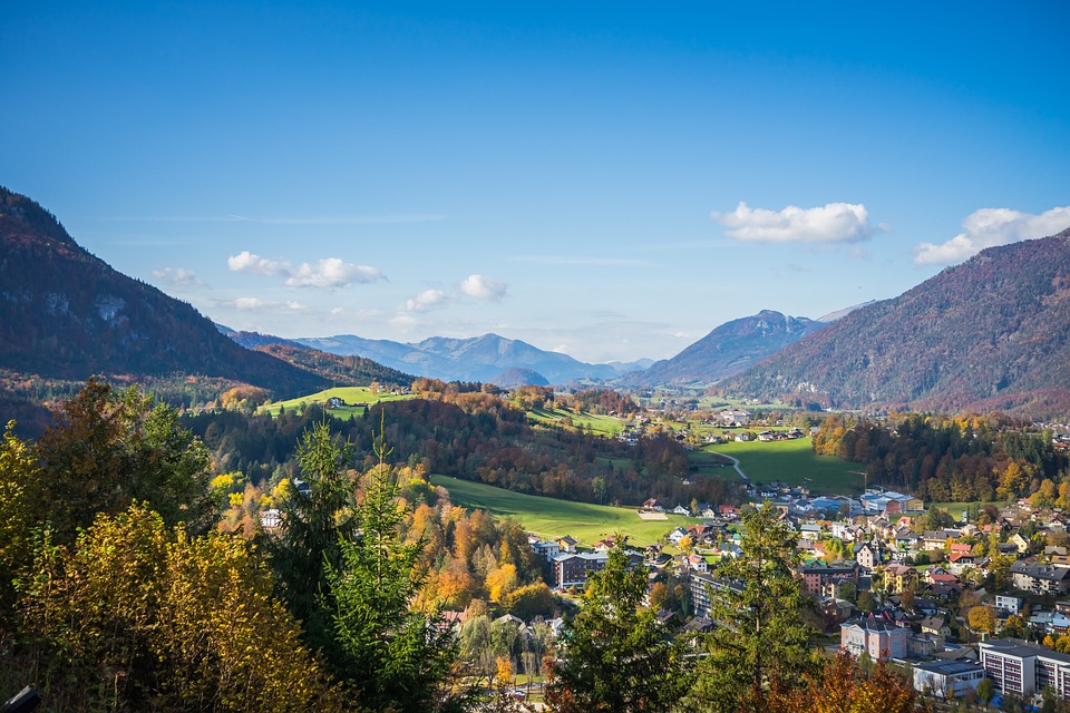 Herbstferien 2024: Kreative Workshops für Jugendliche im Haus der Jugend