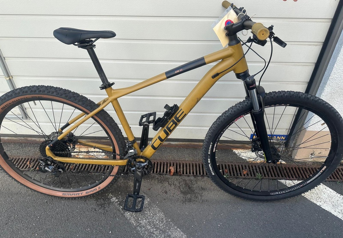Erfurt sucht den Besitzer: Goldfarbenes CUBE-Fahrrad bleibt verschwunden!