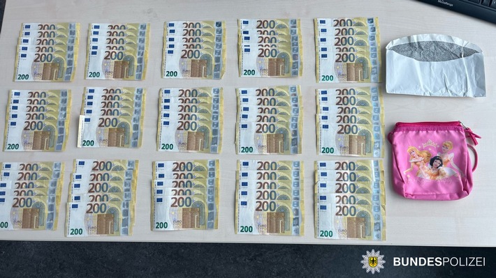 15.000 Euro im ICE gefunden: Ehrliche Finderin hilft Eigentümerin!
