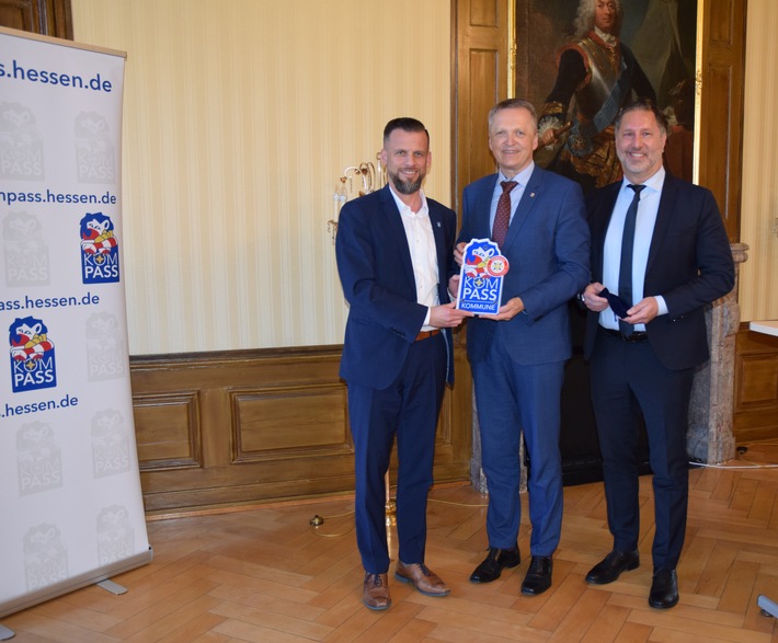 Langenselbold erhält KOMPASS-Sicherheitssiegel: Ein Triumph für die Bürger!
