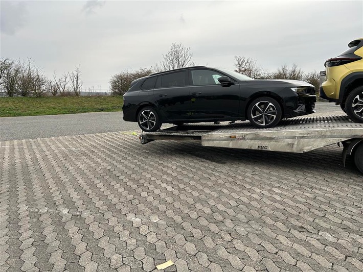 Lkw-Kontrollen: Gefahr durch überladene Autotransporter auf der BAB 61!