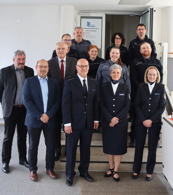 Feierliche Eröffnung: Neues Zollamt Oberpfalz begeistert Weiden!