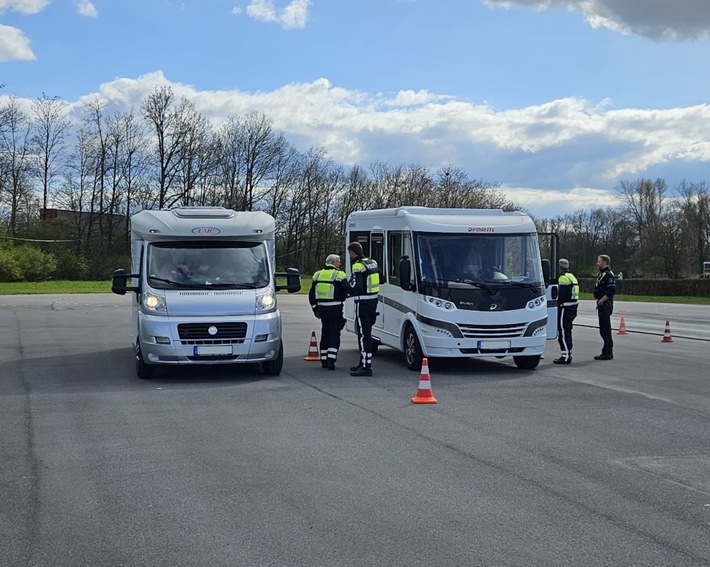 Sicher unterwegs: Polizei Düren bietet Wiegung für Wohnmobile an!